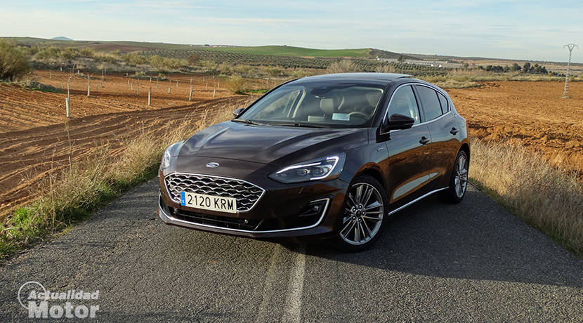 Test Ford Focus Vignale front profile
